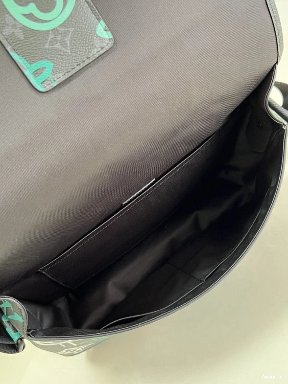 MESSENGER MM ARCHY VUITTON LOUIS 0822